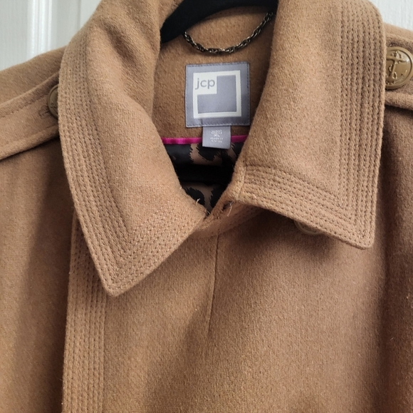 JCPenney Tan Double-Breasted Pea Coat Pre-owned - Picture 3 of 4